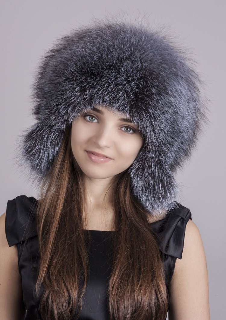 Женская зимняя шапка мех